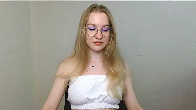 Snapshot of cindi_hot chatting on July 2026 11:31:01 AM cindi hot online show from July 2026 11:31:01 AM