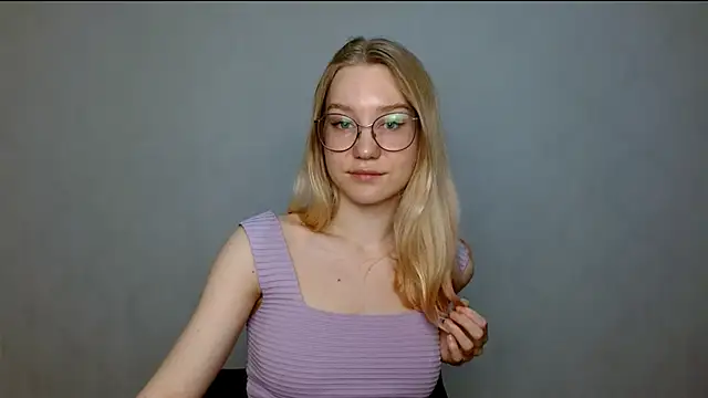 Snapshot of cindi_hot chatting on March 2025 12:03:02 PM cindi hot online show from March 2025 12:03:02 PM