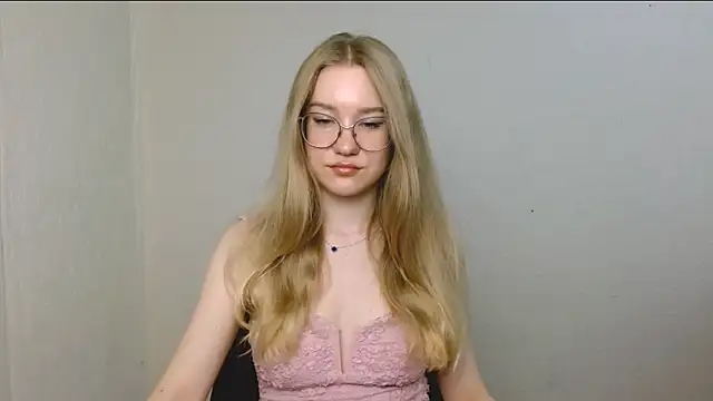 Snapshot of cindi_hot chatting on July 2026 10:26:01 AM cindi hot online show from July 2026 10:26:01 AM
