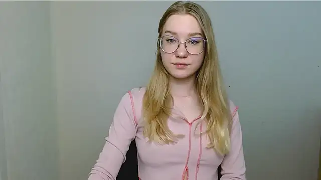 Snapshot of cindi_hot chatting on February 2026 12:15:02 PM cindi hot online show from February 2026 12:15:02 PM