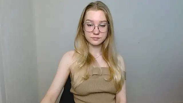 Snapshot of cindi_hot chatting on January 2026 10:20:02 AM cindi hot online show from January 2026 10:20:02 AM