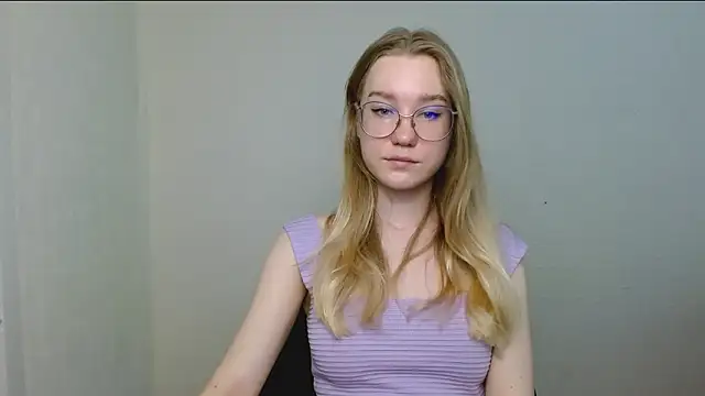 Snapshot of cindi_hot chatting on February 2026 12:57:02 PM cindi hot online show from February 2026 12:57:02 PM