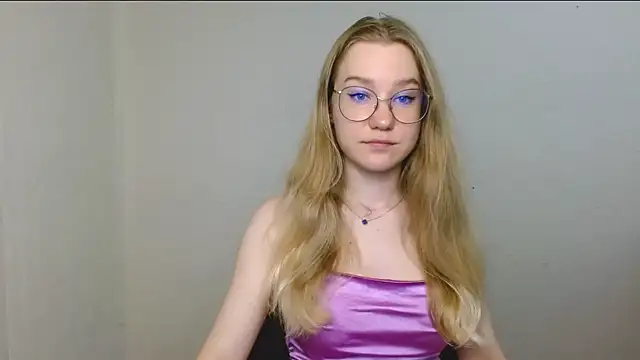 Snapshot of cindi_hot chatting on July 2026 11:55:02 AM cindi hot online show from July 2026 11:55:02 AM