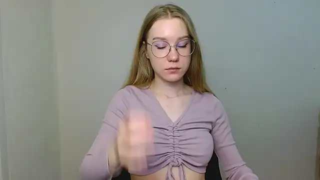 Snapshot of cindi_hot chatting on February 2026 01:33:02 PM cindi hot online show from February 2026 01:33:02 PM