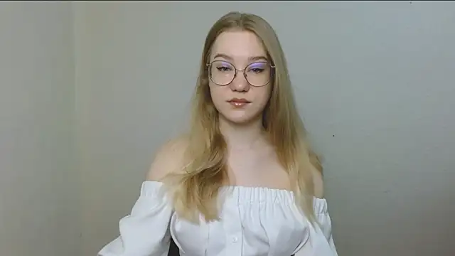 cindi hot online show from April 2026 10:33:02 AM