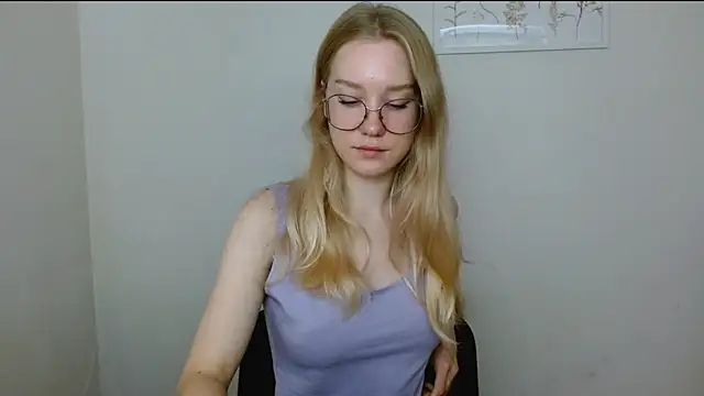 Snapshot of cindi_hot chatting on September 2025 09:25:01 AM cindi hot online show from September 2025 09:25:01 AM