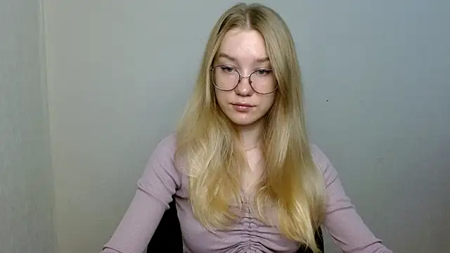 Snapshot of cindi_hot chatting on November 2025 08:41:01 AM cindi hot online show from November 2025 08:41:01 AM