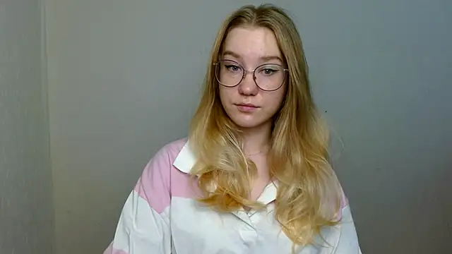 Snapshot of cindi_hot chatting on November 2025 11:02:02 AM cindi hot online show from November 2025 11:02:02 AM