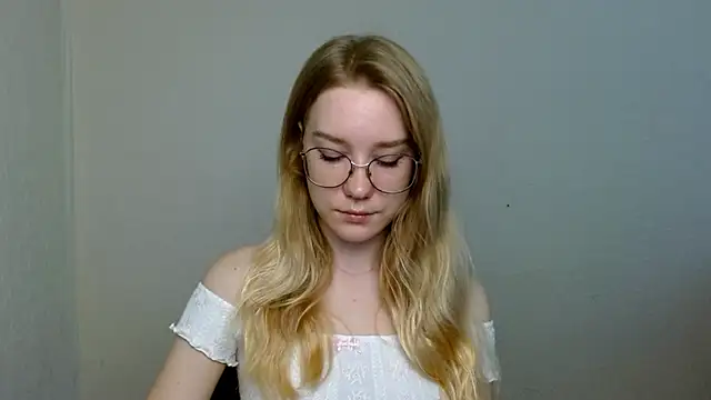 Snapshot of cindi_hot chatting on November 2025 08:14:02 AM cindi hot online show from November 2025 08:14:02 AM