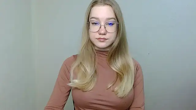 cindi hot online show from April 2026 10:43:02 AM