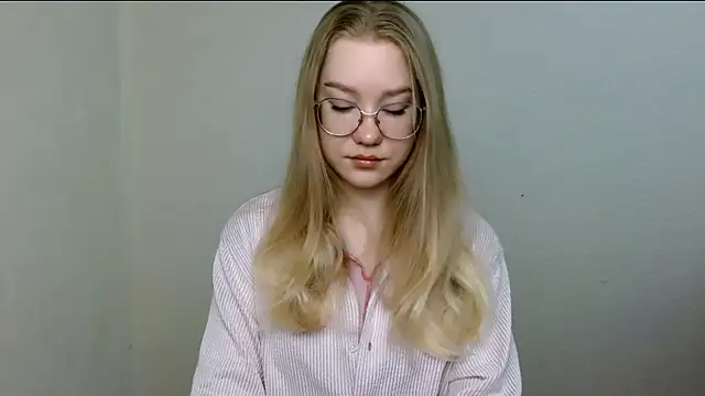 cindi hot online show from April 2026 10:30:02 AM