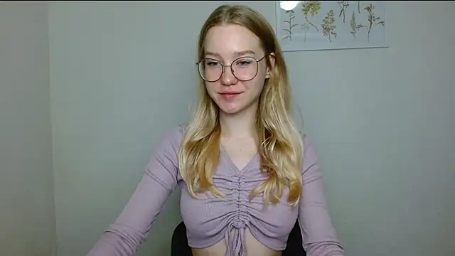 Snapshot of cindi_hot chatting on September 2025 10:54:01 AM cindi hot online show from September 2025 10:54:01 AM