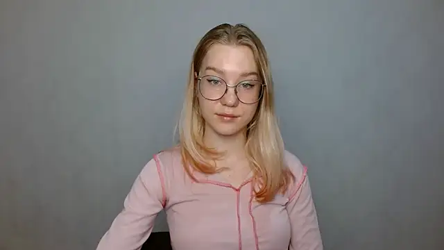 Snapshot of cindi_hot chatting on January 2025 12:13:01 PM cindi hot online show from January 2025 12:13:01 PM