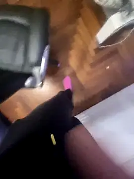 Snapshot of 1ninefellababy chatting on December 2025 05:07:01 PM 1ninefellababy online show from December 2025 05:07:01 PM