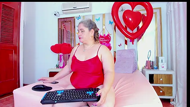 Snapshot of AnyelaGitanaMature chatting on February 2026 02:44:02 AM AnyelaGitanaMature online show from February 2026 02:44:02 AM