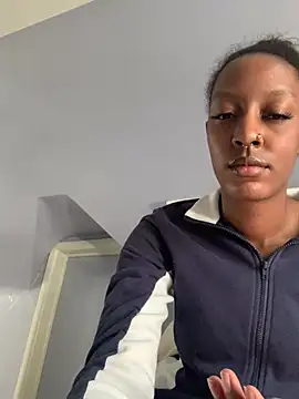 Snapshot of Bluesaphireee chatting on March 2025 04:45:01 PM Bluesaphireee online show from March 2025 04:45:01 PM