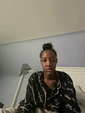 Snapshot of Bluesaphireee chatting on March 2025 02:40:02 AM Bluesaphireee online show from March 2025 02:40:02 AM