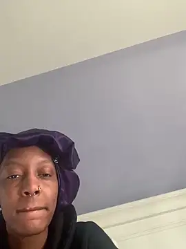 Snapshot of Bluesaphireee chatting on March 2025 05:35:02 PM Bluesaphireee online show from March 2025 05:35:02 PM