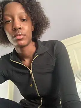 Snapshot of Bluesaphireee chatting on March 2025 06:54:02 PM Bluesaphireee online show from March 2025 06:54:02 PM