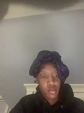 Snapshot of Bluesaphireee chatting on March 2025 07:24:02 AM Bluesaphireee online show from March 2025 07:24:02 AM