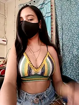Snapshot of Parinaaz18 chatting on March 2025 01:45:01 AM Parinaaz18 online show from March 2025 01:45:01 AM