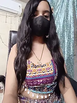 Snapshot of Parinaaz18 chatting on June 2026 01:44:02 PM Parinaaz18 online show from June 2026 01:44:02 PM