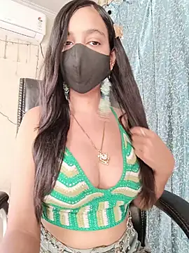 Snapshot of Parinaaz18 chatting on May 2026 01:14:02 AM Parinaaz18 online show from May 2026 01:14:02 AM
