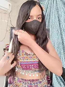 Snapshot of Parinaaz18 chatting on June 2026 12:49:02 AM Parinaaz18 online show from June 2026 12:49:02 AM