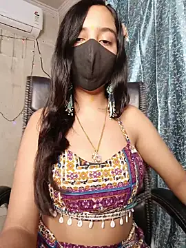 Snapshot of Parinaaz18 chatting on May 2026 01:18:02 AM Parinaaz18 online show from May 2026 01:18:02 AM