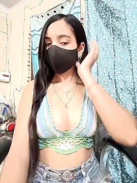 Snapshot of Parinaaz18 chatting on February 2025 01:41:01 AM Parinaaz18 online show from February 2025 01:41:01 AM
