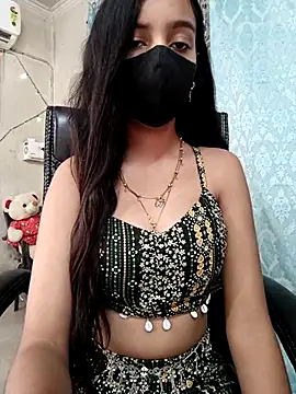 Snapshot of Parinaaz18 chatting on October 2025 02:13:01 AM Parinaaz18 online show from October 2025 02:13:01 AM