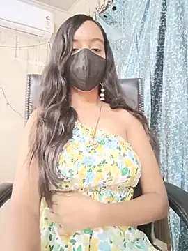 Snapshot of Parinaaz18 chatting on July 2026 01:17:01 AM Parinaaz18 online show from July 2026 01:17:01 AM