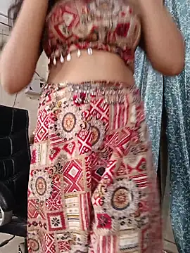 Snapshot of Parinaaz18 chatting on June 2026 02:00:02 AM Parinaaz18 online show from June 2026 02:00:02 AM
