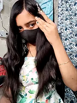 Parinaaz18 online show from April 2026 01:07:01 AM