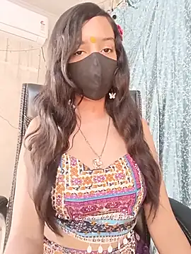 Snapshot of Parinaaz18 chatting on July 2026 01:12:02 AM Parinaaz18 online show from July 2026 01:12:02 AM
