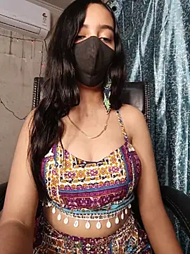 Snapshot of Parinaaz18 chatting on May 2026 12:46:02 AM Parinaaz18 online show from May 2026 12:46:02 AM