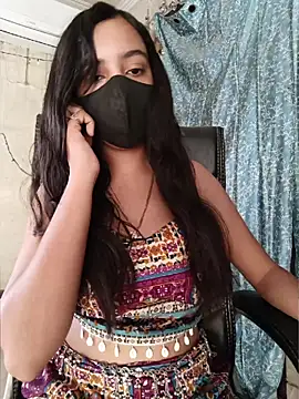 Snapshot of Parinaaz18 chatting on June 2026 01:26:01 AM Parinaaz18 online show from June 2026 01:26:01 AM