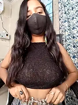 Parinaaz18 online show from April 2026 01:18:01 AM