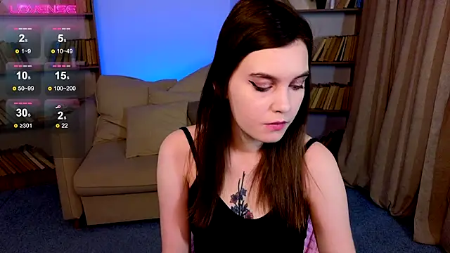 Snapshot of SusieMorris chatting on February 2025 01:55:02 AM SusieMorris online show from February 2025 01:55:02 AM