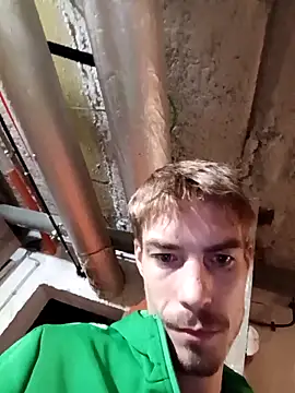 Snapshot of KidoXVII chatting on October 2025 12:57:01 PM KidoXVII online show from October 2025 12:57:01 PM