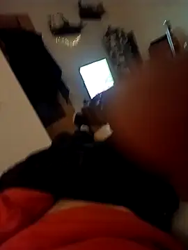 Snapshot of KidoXVII chatting on October 2025 03:48:01 AM KidoXVII online show from October 2025 03:48:01 AM