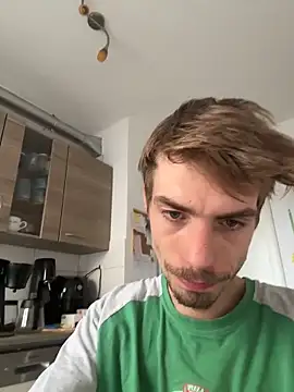 Snapshot of KidoXVII chatting on December 2025 11:55:01 AM KidoXVII online show from December 2025 11:55:01 AM