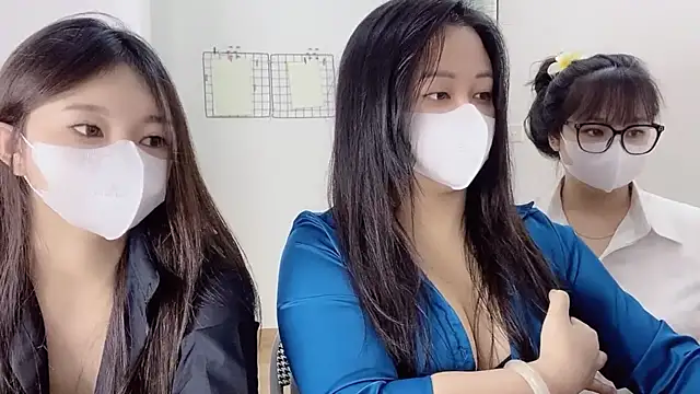 Bamboo Swetie online show from December 2025 03:27:02 PM