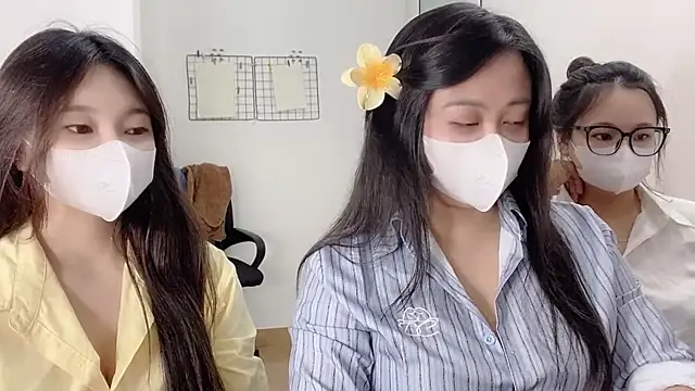 Bamboo Swetie online show from December 2025 01:57:01 PM