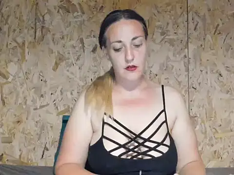 Cristina311219 online show from June 2026 10:31:02 PM