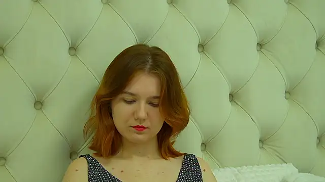 LessySmith online show from November 2025 05:03:02 PM