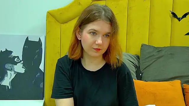 LessySmith online show from October 2025 04:19:01 PM