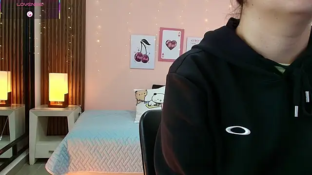 alina martinelli online show from April 2026 11:25:02 AM