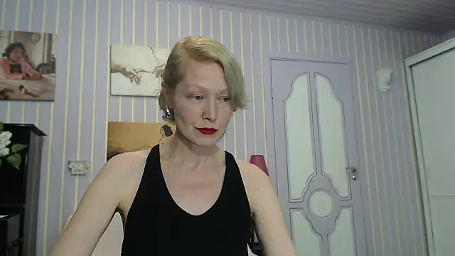 Snapshot of Marquise555 chatting on May 2026 05:11:01 PM Marquise555 online show from May 2026 05:11:01 PM