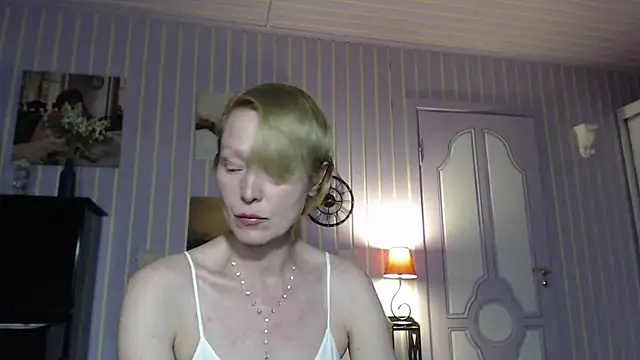 Snapshot of Marquise555 chatting on May 2026 05:21:02 PM Marquise555 online show from May 2026 05:21:02 PM